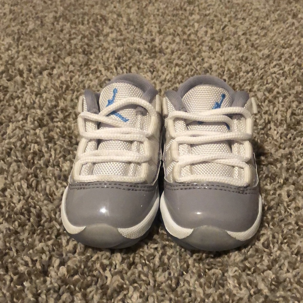 2023 Air Jordan 11 Retro Low (TD) “Cement Grey” - Picture 2 of 5